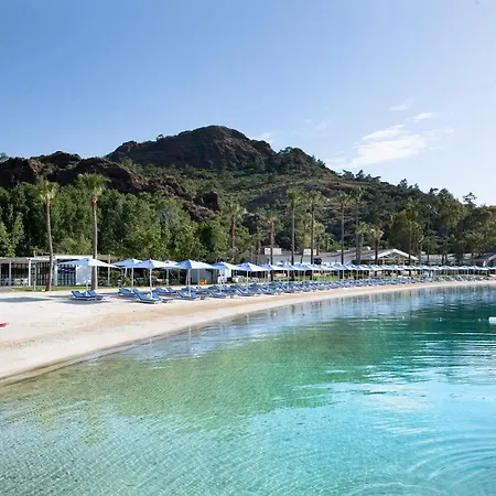 Resort D Maris Bay
